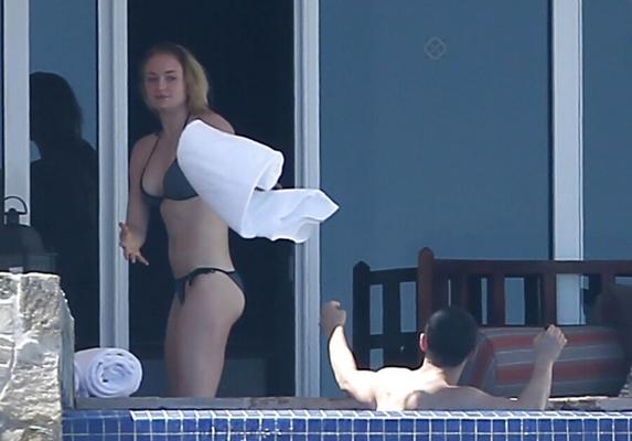 Sophie Turner Best Ass Plus