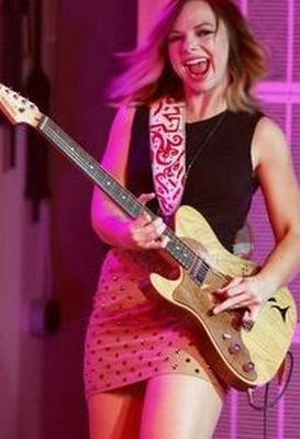 leggy big titted blues guitarist samantha part