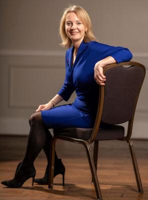 Liz Truss - Les meilleures jambes PM de tous les temps