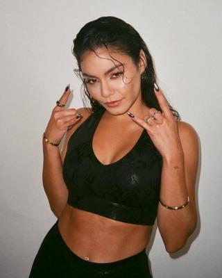 Vanessa Hudgens x Fabletics - Campanha de outono