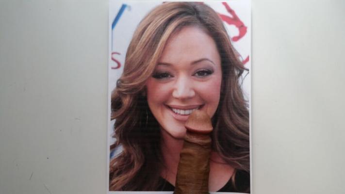 mon sperme sur Leah Marie Remini