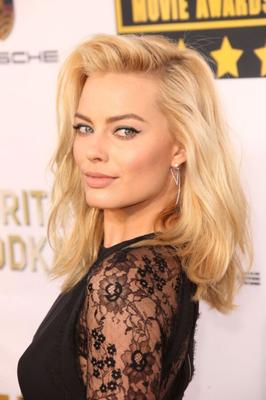 Margot Robbie HD Pics