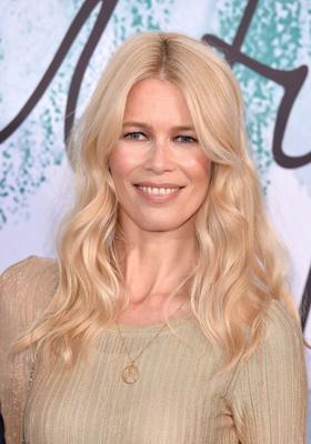 Claudia Schiffer – Sehr sexy MILF