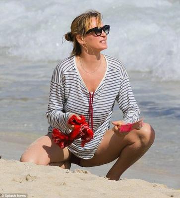 Uma Thurman bikini cuerpo vacaciones en St Barts tetas celebridades culo