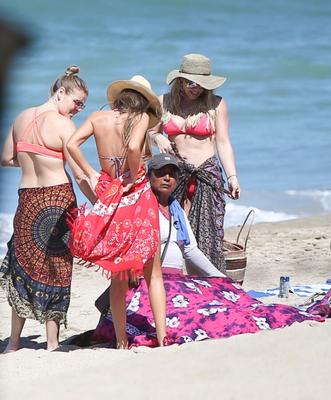 Hilary Duff - Sexy Hollywood Celeb in Hot Bikini in Mexico Beach