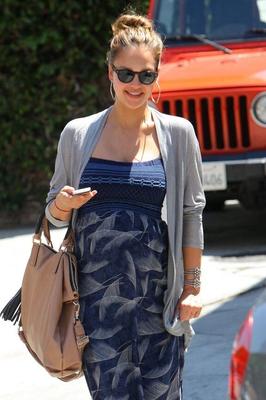 Pregnant Jessica Alba