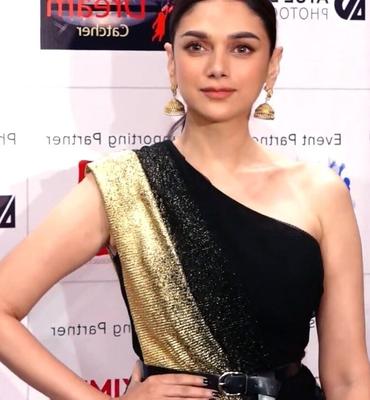 Aditi Rao Hydari - Diva indienne à l'événement Dadasaheb Phalke à Saree