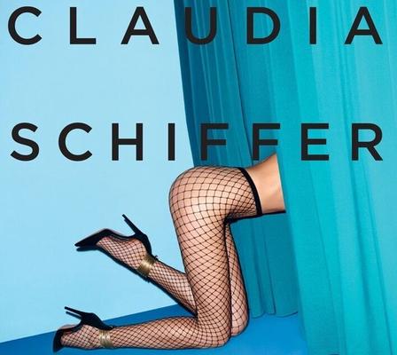 Claudia Schiffer – Wunderschöner Arsch und Beine in Strumpfhosen