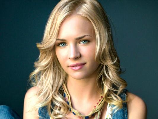 Perfeito Britt Robertson