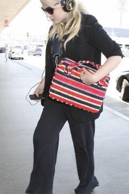 Abigail Breslin y sus pies sexilusos