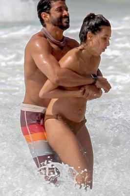 Shibani Dandekar- Sexy Indian Singer and boyfriend Play at Beach