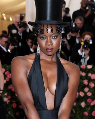 Celebridades impecables-Danai Gurira