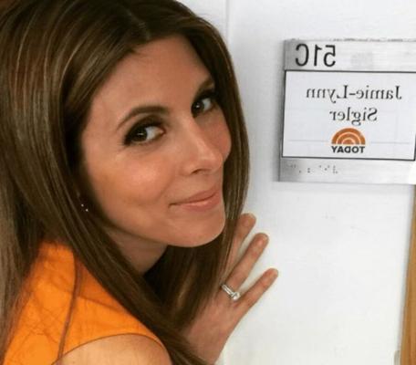 Beautiful Noses (Jamie-Lynn Sigler)