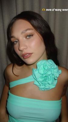 Maddie Ziegler Varied