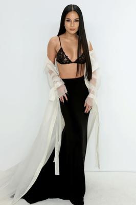 Vanessa Hudgens - CFDA Fashion Awards em Nova York em novembro