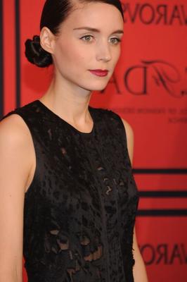 Rooney Mara Band 4