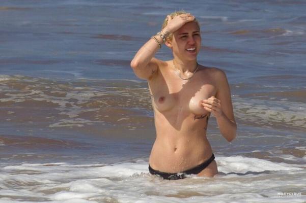 Miley Cyrus Pernas Nuas Adolescente Celebridades Seios Topless Praia Maui