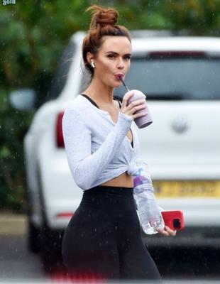 Jennifer Metcalfe. Hollyoaks Whore In Leggings