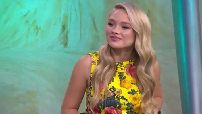 Natalie Alyn Lind/atriz americana