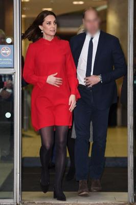 Duchess of Cambridge - Pregnant in Opaque Pantyhose