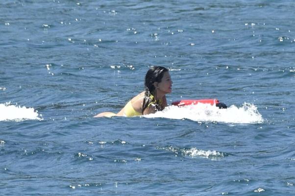 Kourtney Kardashian en bikini en la playa de Costa Rica