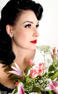 Dita Von Teese – Das franzisches Korsett