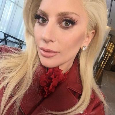 Lady Gaga-Bilder mit/ohne Make-up