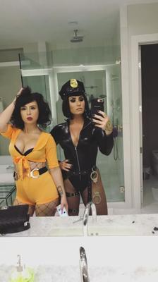 Fotos da festa de Halloween de Demi Lovato