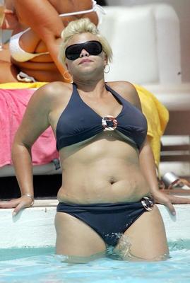 Jade Goody - tetas, pokies, culo, gordita,