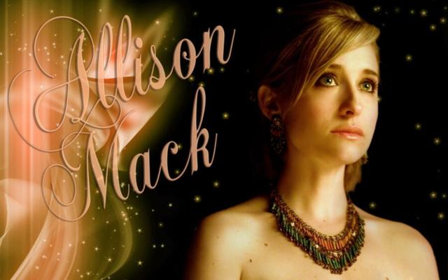 Allison Mack - Señora del culto sexual