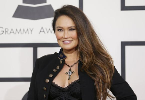 Tia Carrere