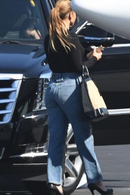 jlo in high heels plateau pumps