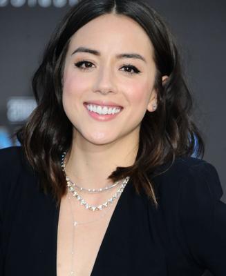 Chloé Bennet