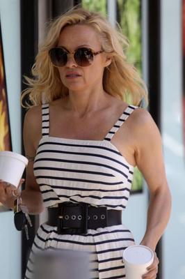 Pamela Anderson at Cafe Luxxe in Santa Monica