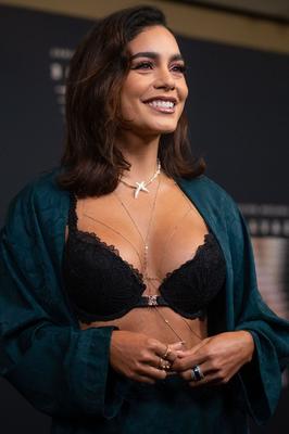 Vanessa Hudgens – besucht die Savage x Fenty Show Vol.