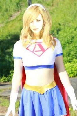 SuperHeroine Super Emma Roberts