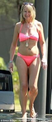 Carol McGiffin Madura Británica Celebridad Puta Culo Bikini