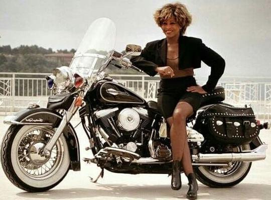 Uma homenagem a Tina Turner, simplesmente a melhor