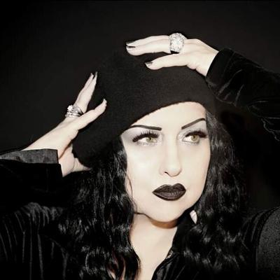 Tairrie B за трибьют спермы