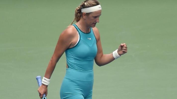 Azarenka - Sichtbarer Tanga.