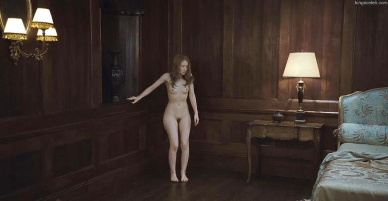 Emilia Browning - Nude celebrity