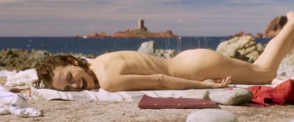 Natalie Portman desnuda y mojada