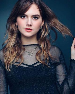 Emilia Jones [Kinsey from Locke & Key] (English Actress)