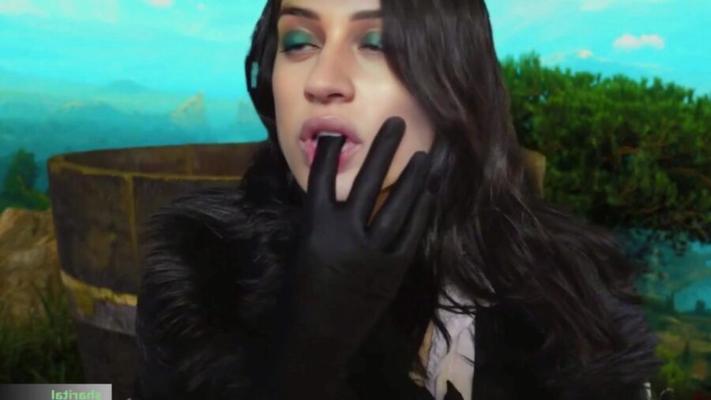 Anya Chalotra Witcher Yennefer fake #