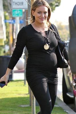 Hilary, maman MILF pute aux gros seins