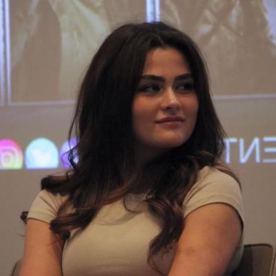 Lola Flanery - The 100 - quelle putain de viande elle est maintenant