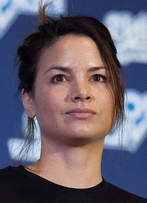 Katrina Law – gutes halbasiatisches Fleisch für etwas Casting-Spaß auf der Couch