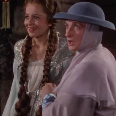 La perra Agnes y la perra Olivia de Havilland en Robin Hood