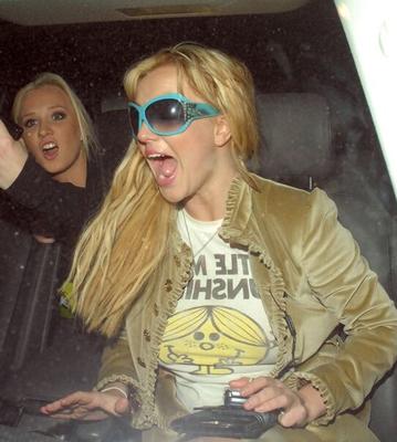 Britney et sa chatte !