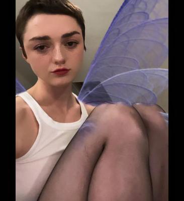 Maisie W - Quiero usar ese feo pedazo de mierda simplemente brutal